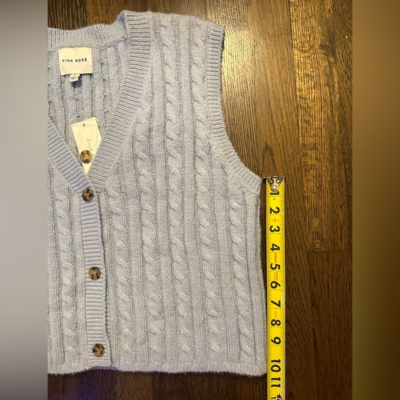 NWT Pink Rose Blue Button Down Knit Sweater Vest - women’s large - Picture 9 of 10